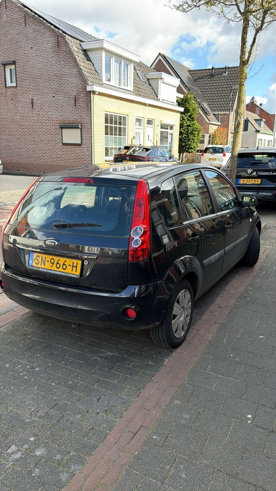 ford fiesta 2006, Voorwielaandrijving, Stof, Zwart, 4 cilinders