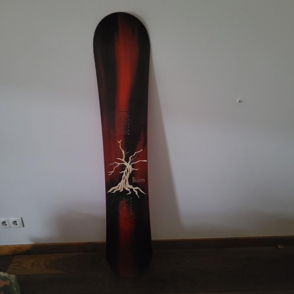 Atomic Radon Snowboard - Gebruikt, Sport en Fitness, Snowboarden, Ophalen of Verzenden, Gebruikt, Board