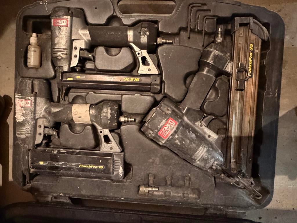 Senco tacker set - FinishPro 18, FinishPro 35, SLS15, Doe-het-zelf en Verbouw, Gereedschap | Handgereedschap, Gebruikt, Ophalen