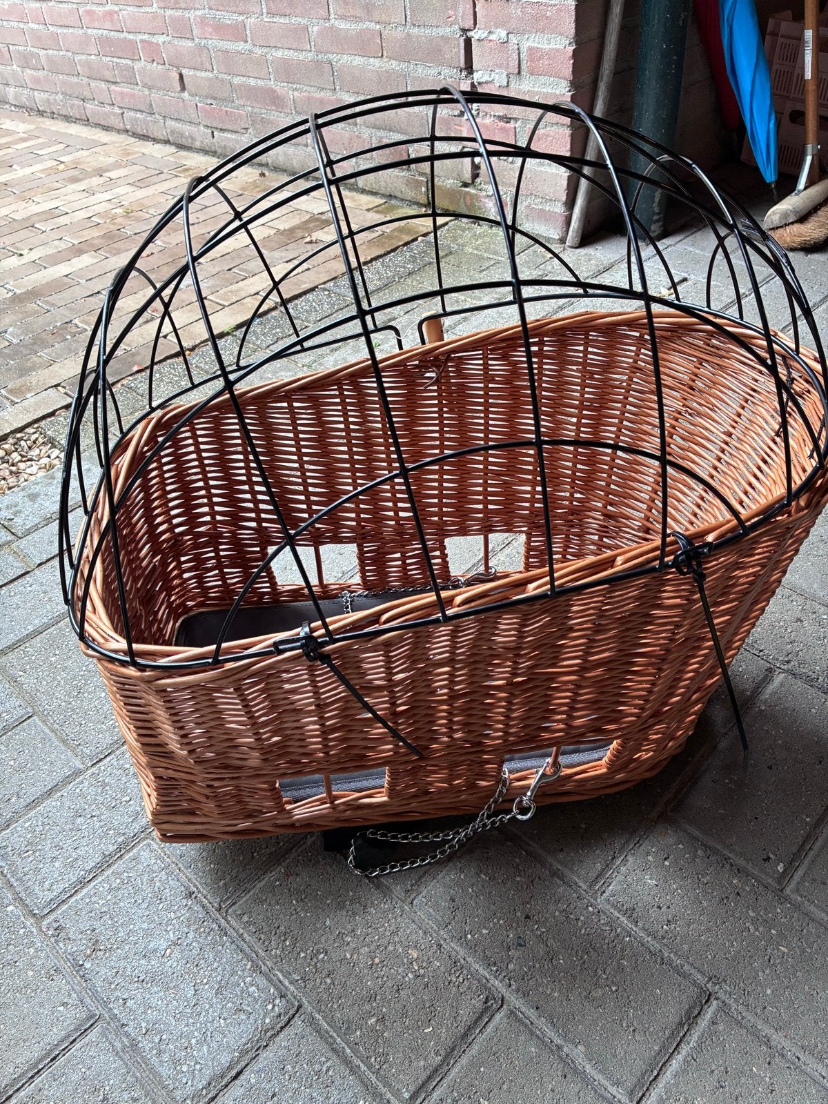 Basil fietsmand voor huisdieren met tralies, Fietsen en Brommers, Fietsaccessoires | Fietsmanden, Ophalen, Gebruikt, Fietsmand