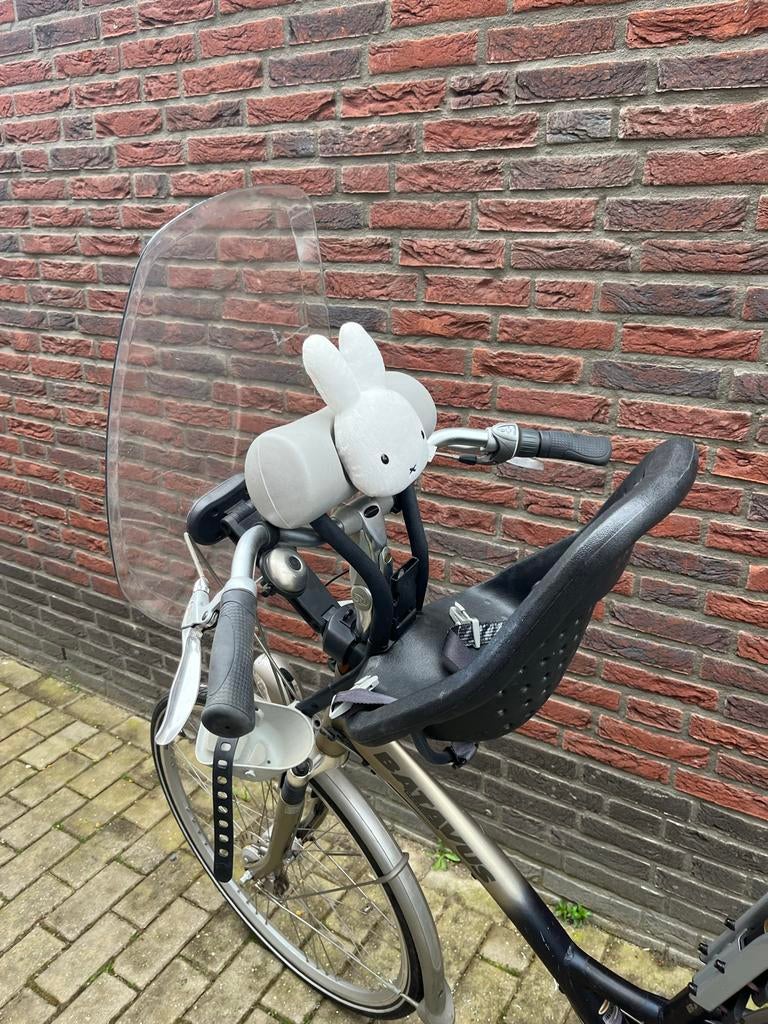 Fietsstoeltje Yepp voorzit met windscherm, Fietsen en Brommers, Ophalen of Verzenden, Gebruikt, Voetsteuntjes, Voorzitje
