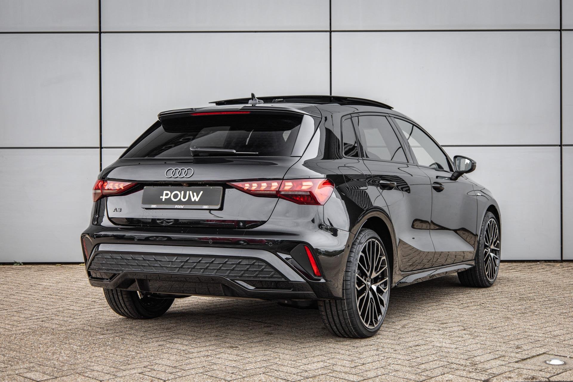 Audi A3 Sportback 40 TFSI e 204pk S edition | Sonos Premium, Auto's, Audi, 12 maanden, 1498 cc, 4 cilinders, 150 min