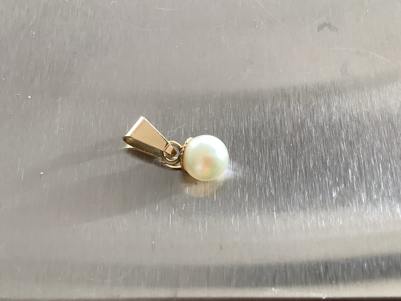 Elegante Gouden Parel Hanger, Overige voorstellingen, Ophalen of Verzenden, Zo goed als nieuw, Met parel