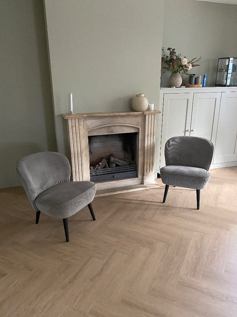 2x WOOOD Sara Fauteuil - Grijze Ribstof (Corduroy), Ophalen, Twee, Zo goed als nieuw, Stof