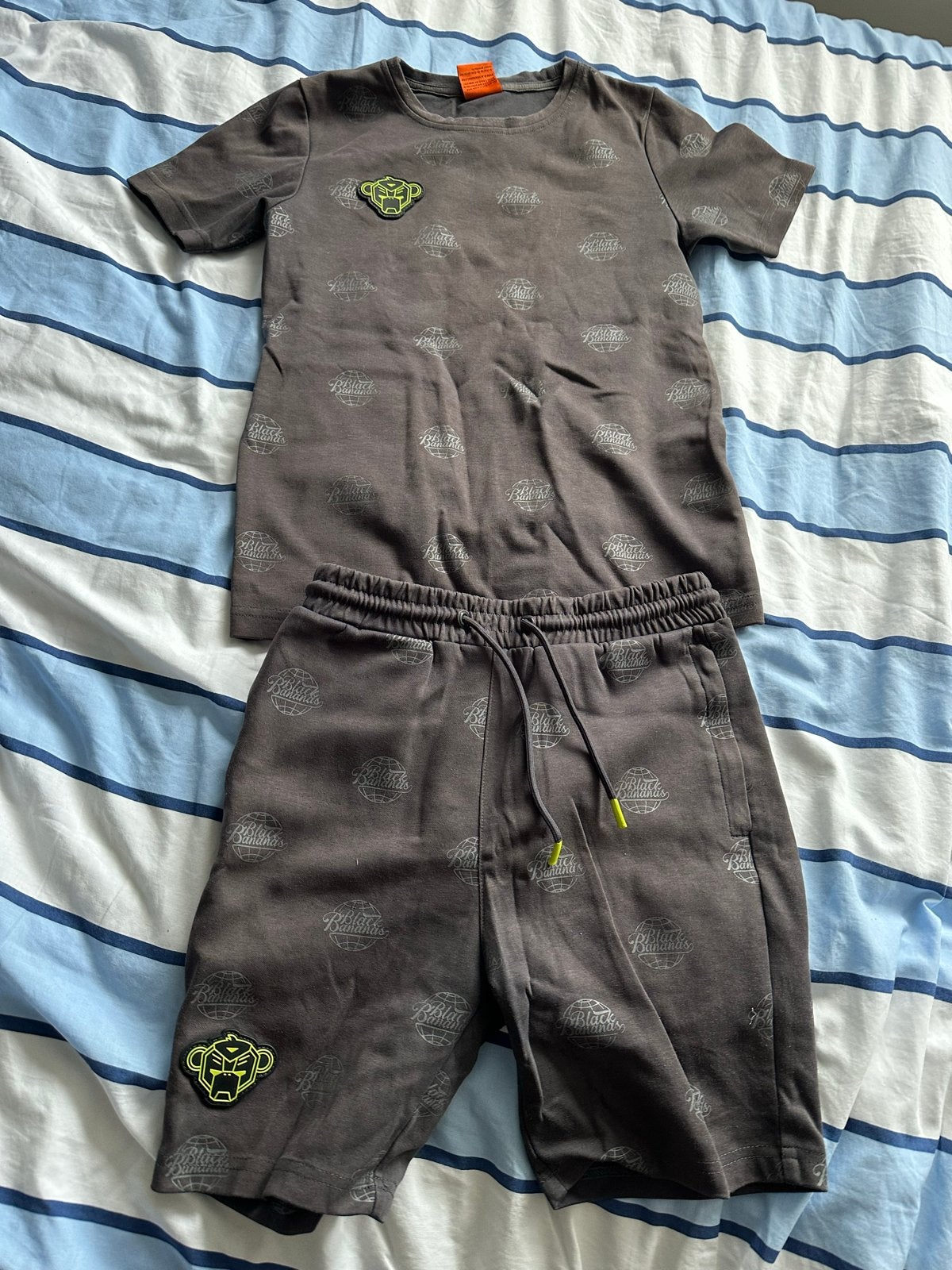 JR. Black Bananas T-shirt en korte broek set maat 152, Kinderen en Baby's, Kinderkleding | Maat 152, Ophalen of Verzenden, Gebruikt
