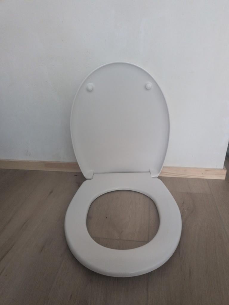 Nieuwe toiletbril van Action - Gratis af te halen!, Doe-het-zelf en Verbouw, Sanitair, Ophalen of Verzenden, Nieuw, Toilet