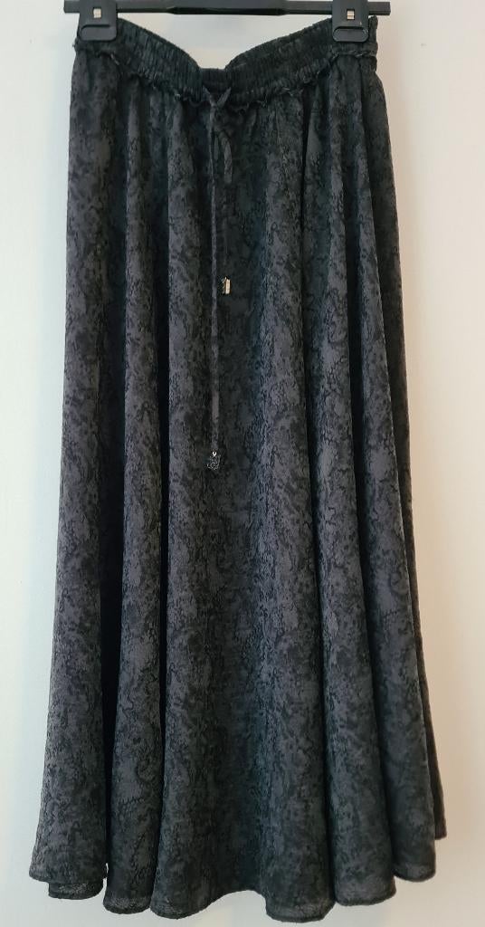 Zara lange rok, Maat 38/40 (M), Ophalen of Verzenden, Zo goed als nieuw, Onder de knie