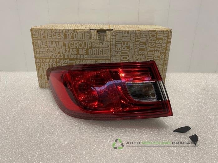 Achterlicht links van een Renault Clio, Gebruikt, -, Renault, -