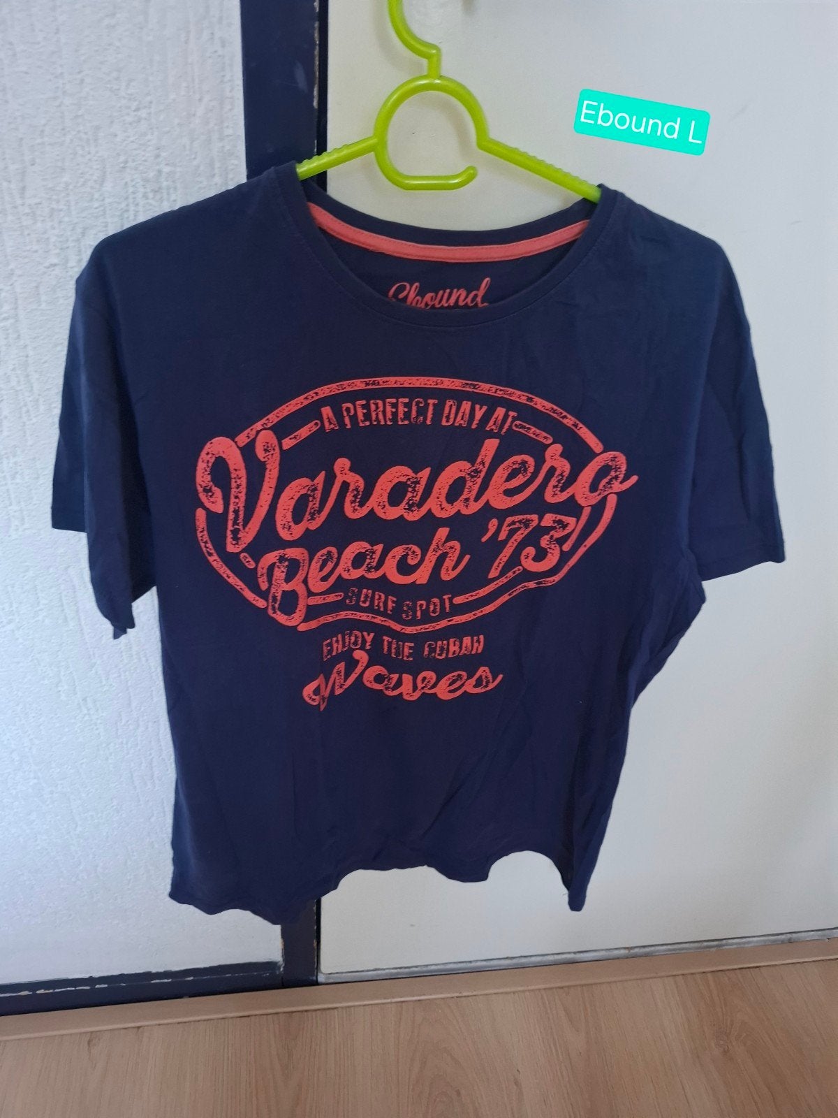 Heren T-shirt donkerblauw met 'Varadero Beach '73' print, Maat 52/54 (L), Blauw, Ophalen of Verzenden, Zo goed als nieuw