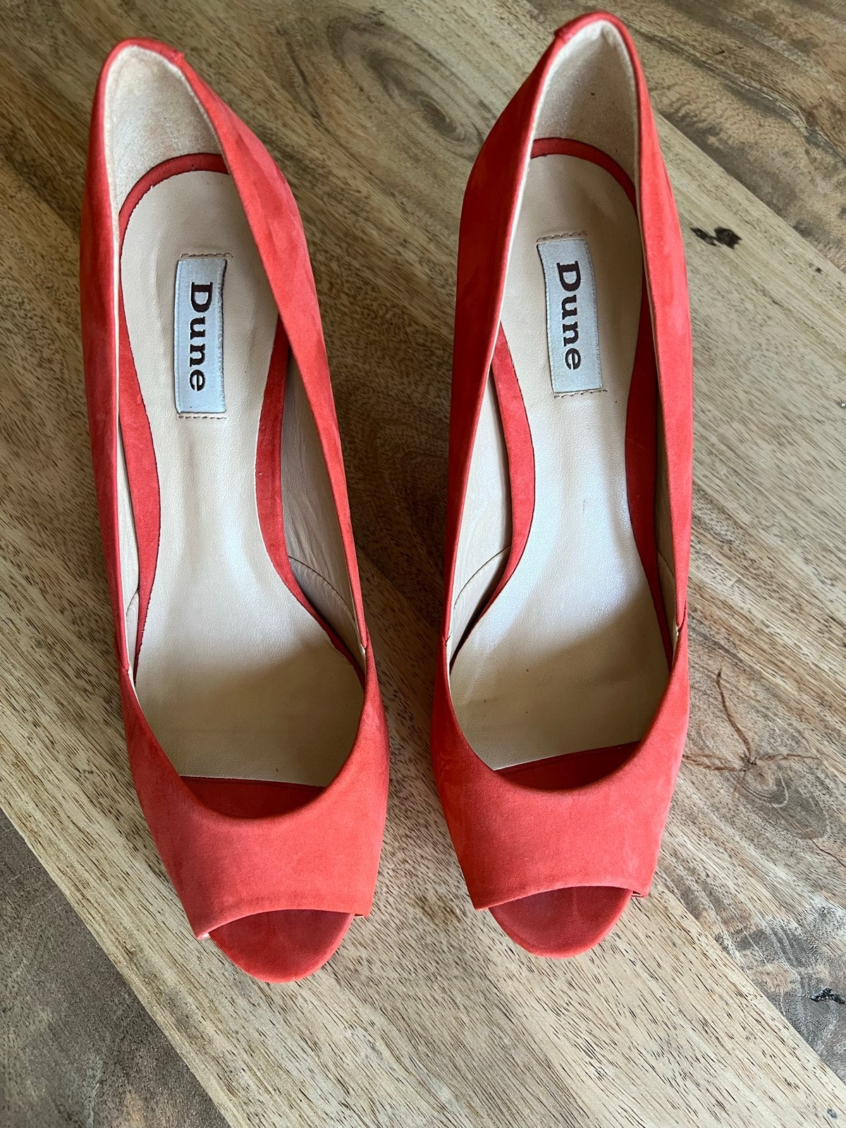 Dune pump maat 40 koraal, Pumps, Overige kleuren, Ophalen of Verzenden, Zo goed als nieuw