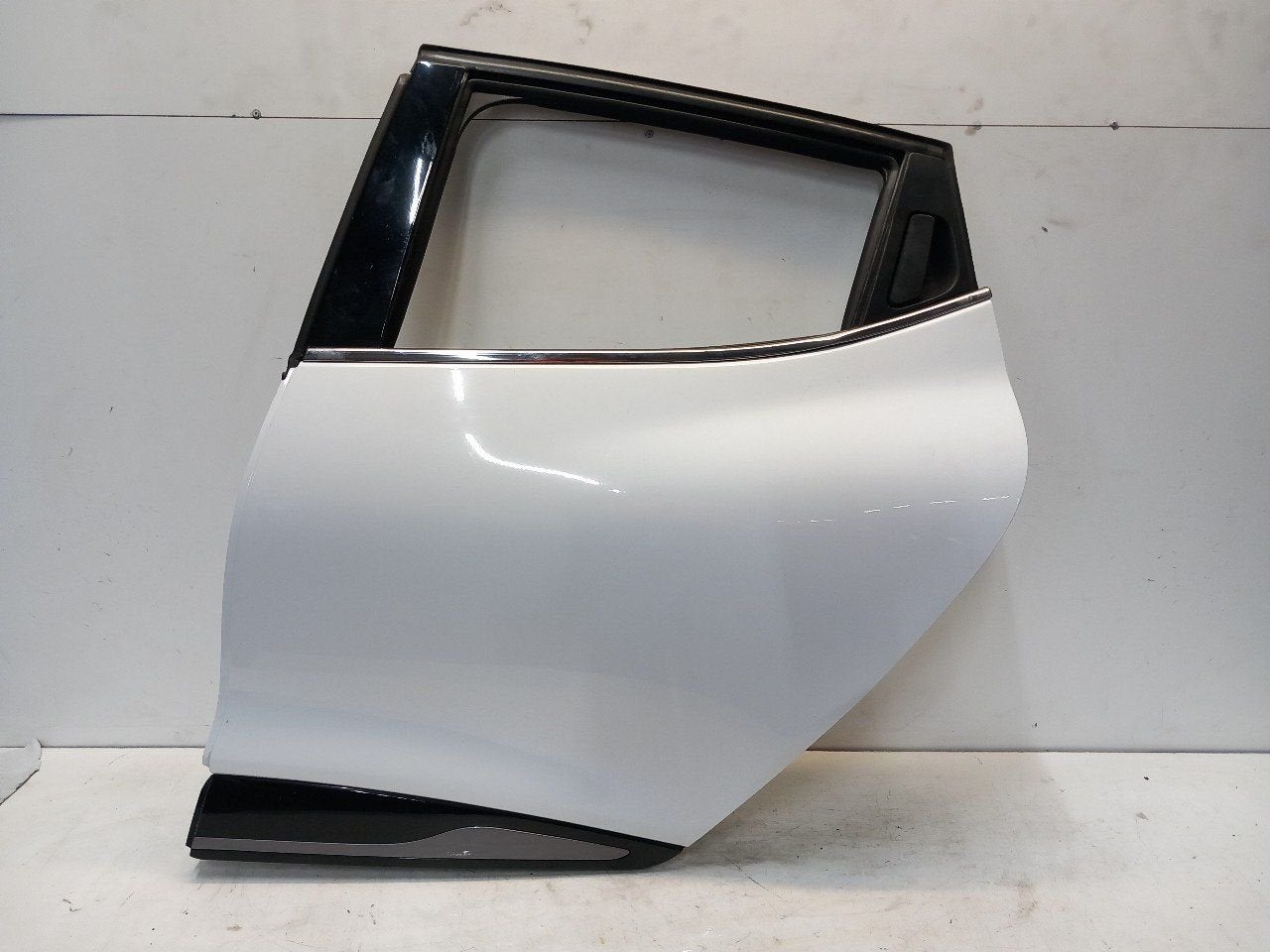 Portier links achter Renault Clio, Onderdelen@venauto.nl, Van der Ven Autorecycling B.V., Gebruikt, Ettenseweg 76, 4706 PB Roosendaal, The Netherlands