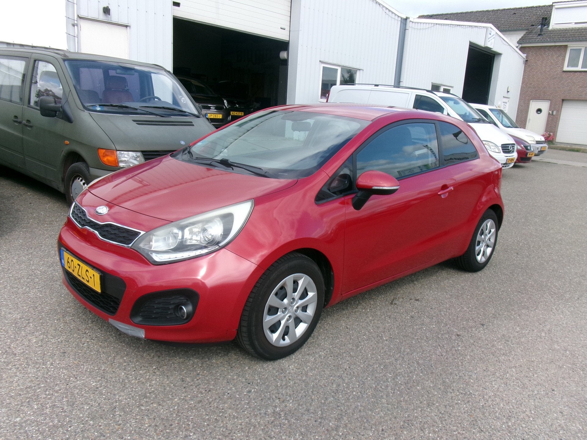 Kia Rio 1.2 CVVT Plus Pack (bj 2013), Auto's, Euro 5, 4 cilinders, Origineel Nederlands, Bedrijf
