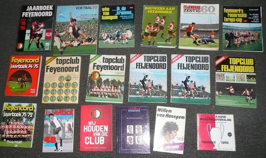 28 boeken over Feyenoord, DVD & single (NIET LOS TE KOOP)., Ophalen of Verzenden, Gelezen, 28 boeken over Feyenoord, DVD & single