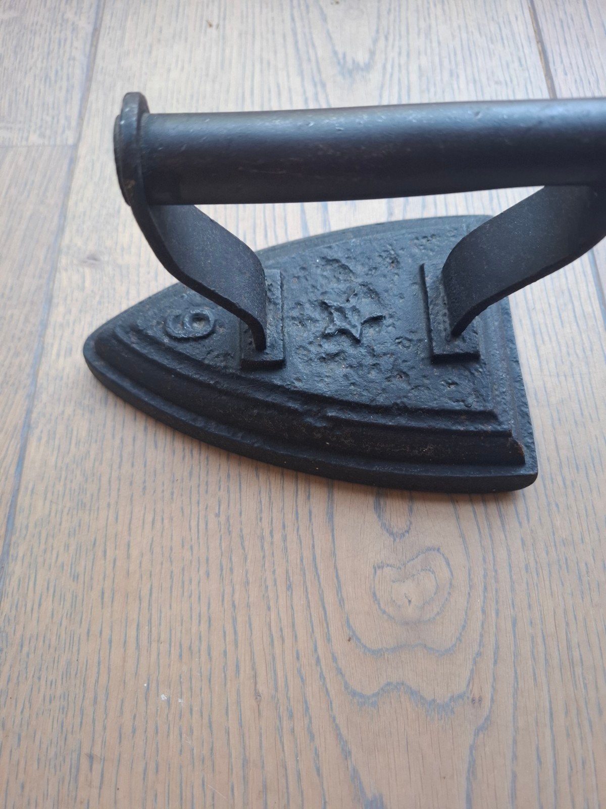 Antiek strijkijzer van gietijzer, Antiek en Kunst, Ophalen of Verzenden