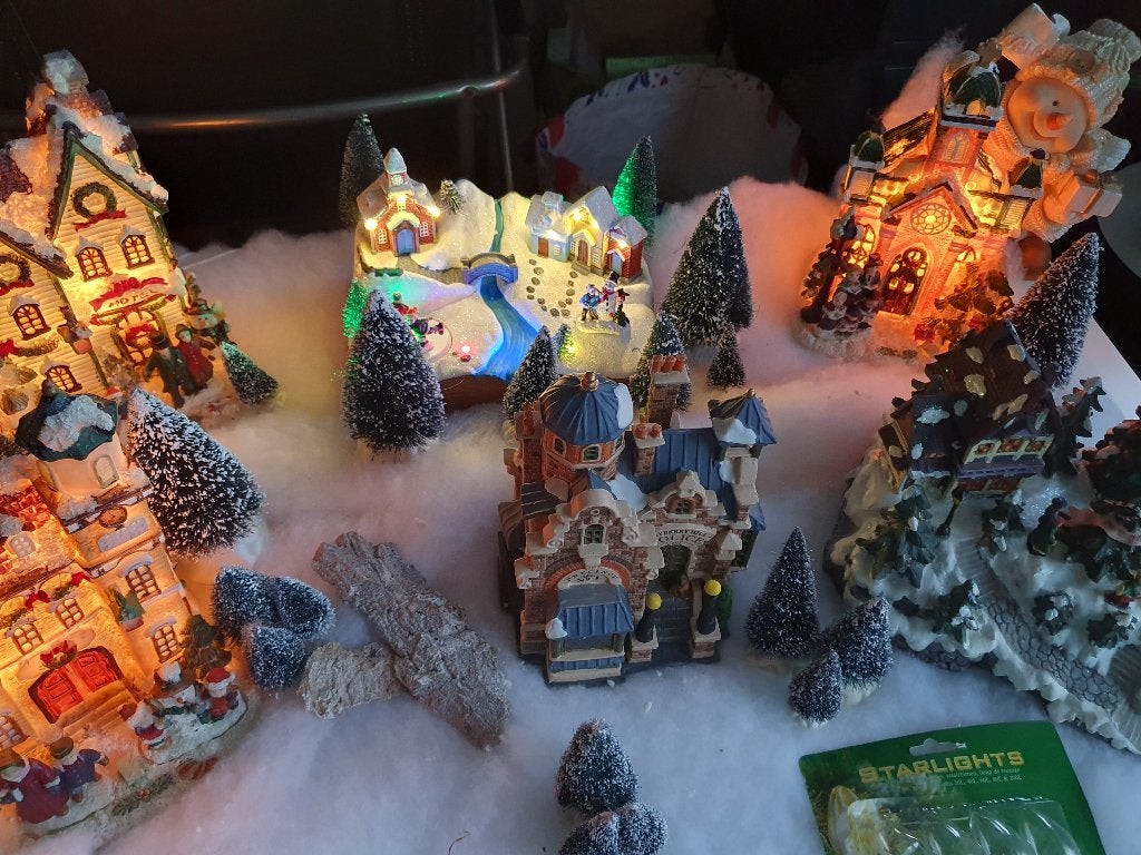 KLEIN KERST DORP, Diversen, Kerst, Ophalen, Gebruikt