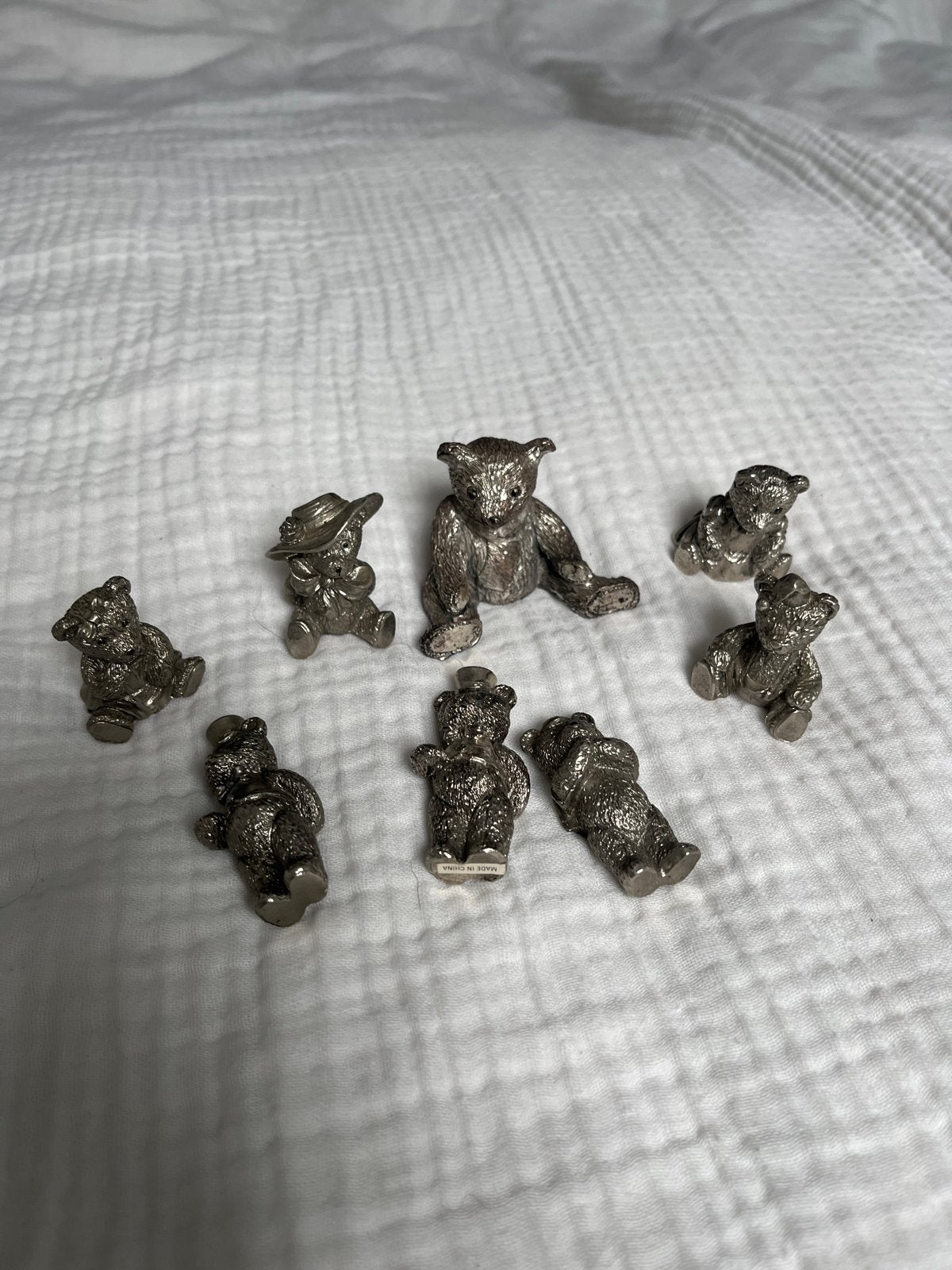 Set van 8 vintage metalen teddybeer beeldjes, Ophalen of Verzenden, Gebruikt, Beeldje, Overige merken