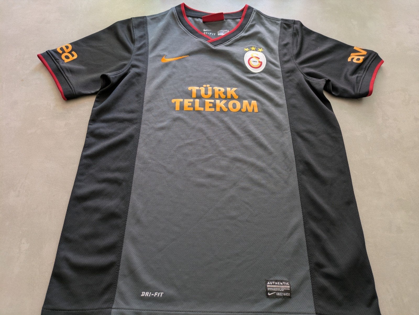 Voetbalshirt Galatasaray vintage shirt 2013 Zeer Mooi, Sport en Fitness, Voetbal, Ophalen, Zo goed als nieuw, Shirt
