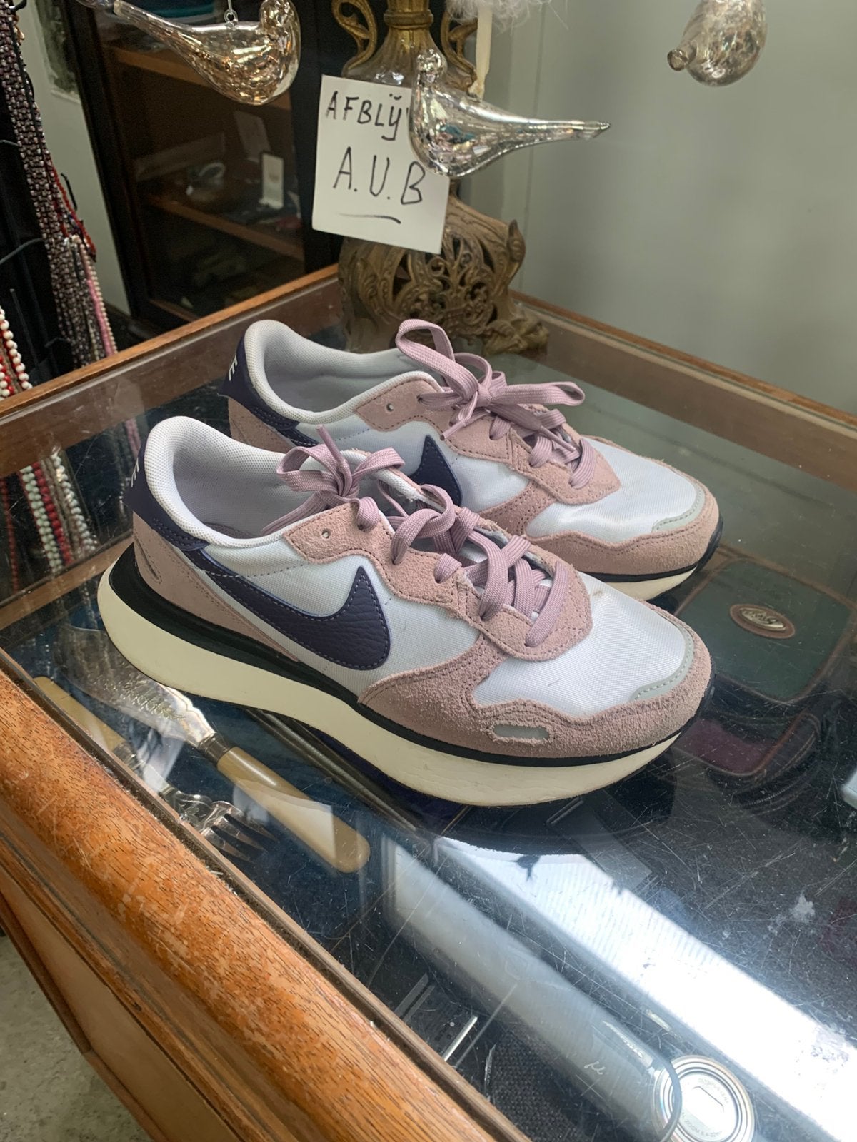 Schoenen Nike Phoenix Waffle Wmns en Nike TC 7900 sneakers, Ophalen of Verzenden, Zo goed als nieuw