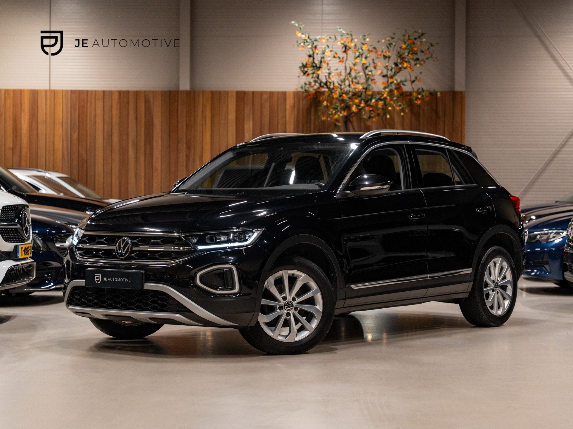Volkswagen T-Roc 1.5 TSI 150PK Style Business, Facelift, Vir, Dealer onderhouden, Zwart, 4 cilinders, 150 pk