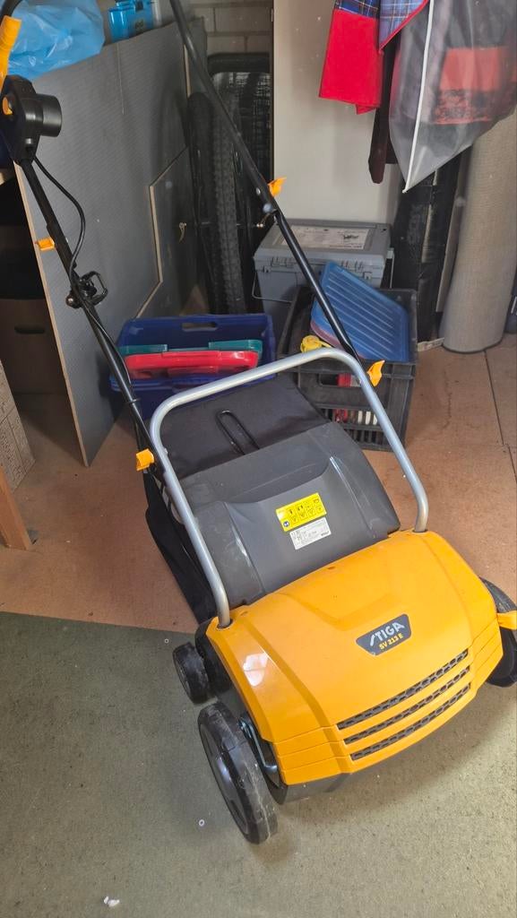 Stiga SV 213 E Verticuteermachine - Zo goed als, Tuin en Terras, Ophalen, Cirkelmaaier, Elektrische grasmaaier, Stiga