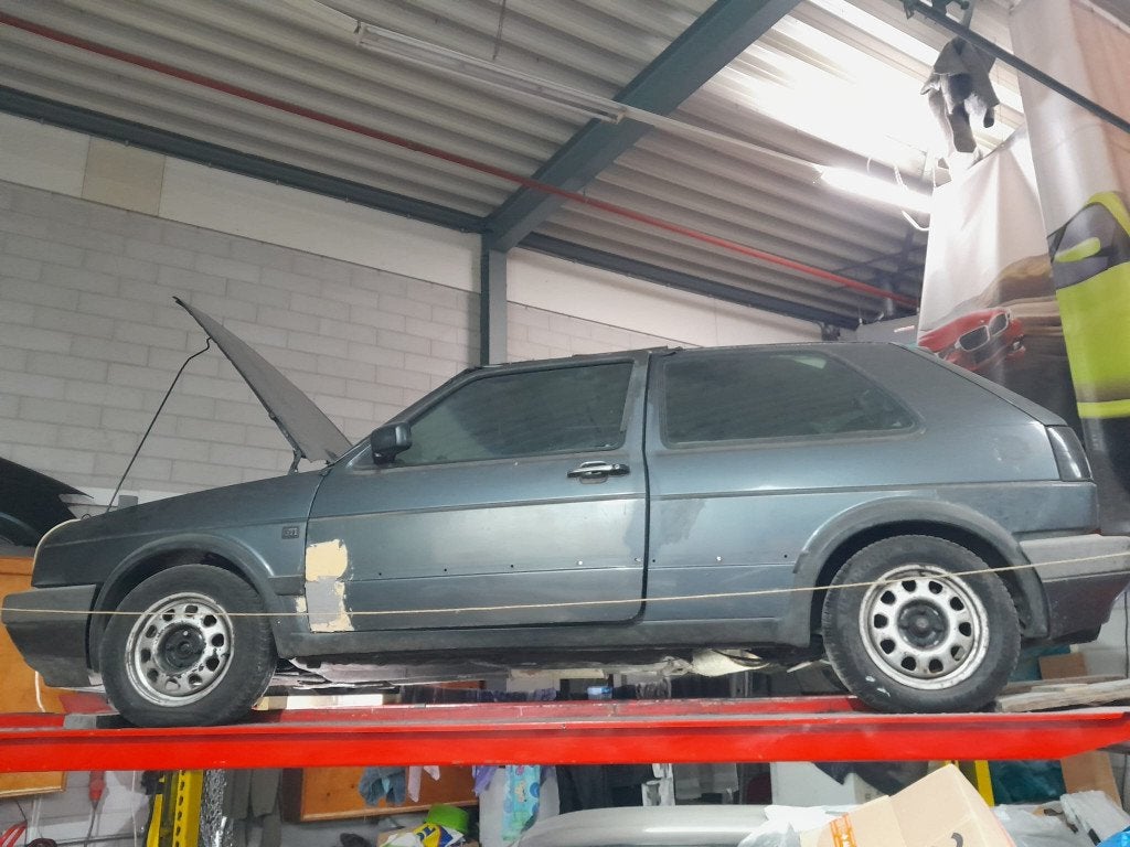 Volkswagen Golf 1.8 GTI 1988 Grijs, Auto's, Volkswagen, Voorwielaandrijving, 4 cilinders, 1200 kg, 1781 cc