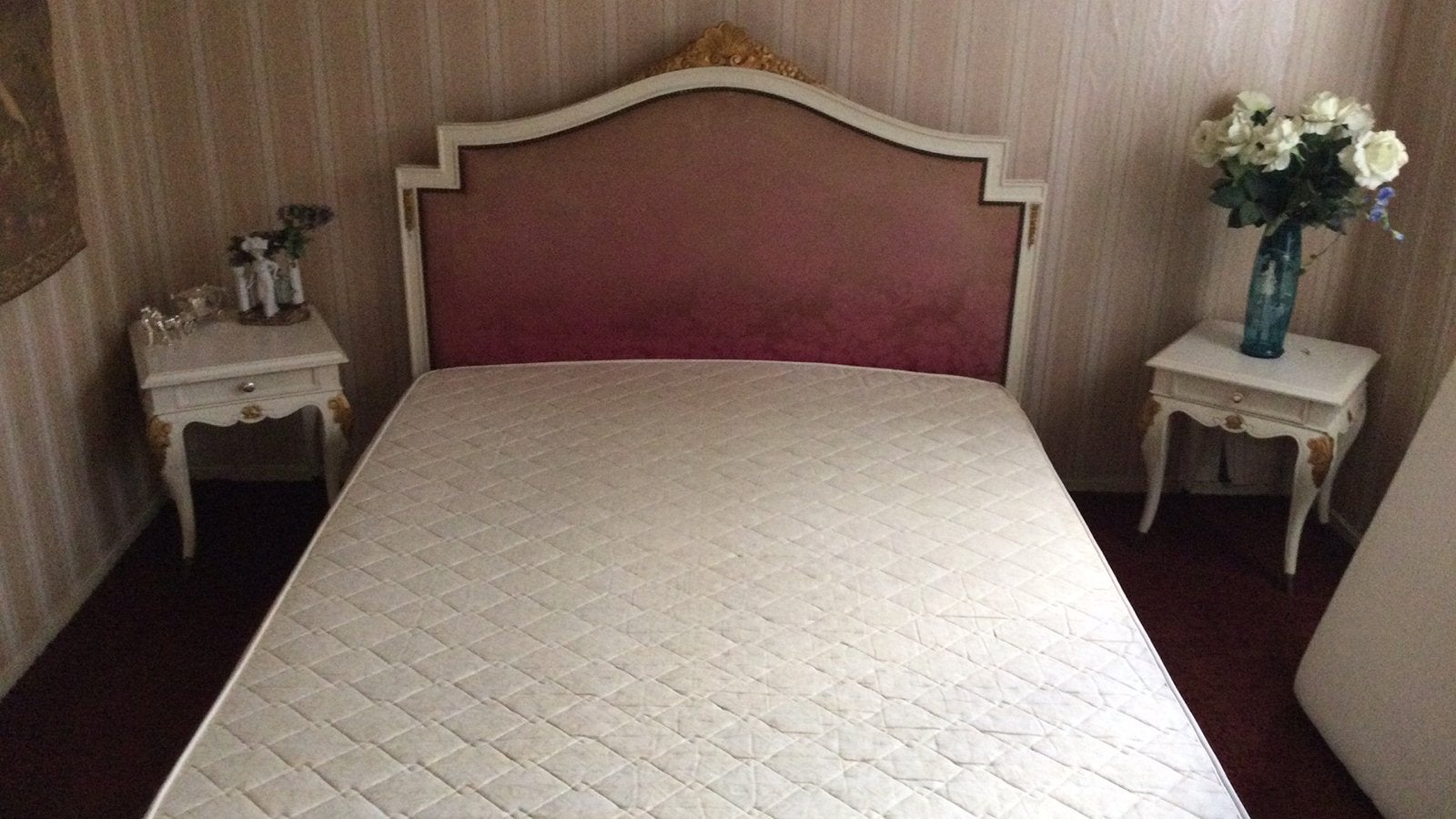 Barok bed met 2 mooie nachtkastjes 140 bij 2 meter, Ophalen of Verzenden, Zo goed als nieuw, Tweepersoons