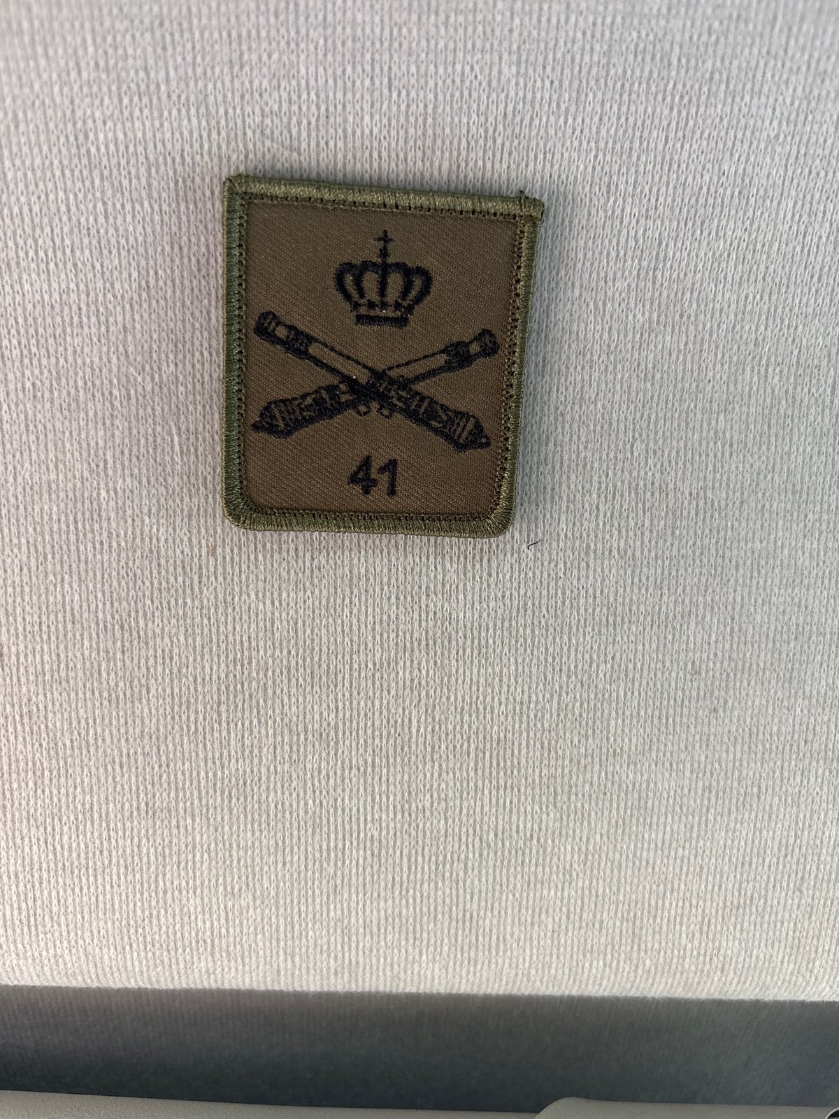 Embleem 41 AFD Artillerie - Koninklijke Landmacht, Verzamelen, Ophalen of Verzenden, Landmacht, Nederland, Embleem of Badge