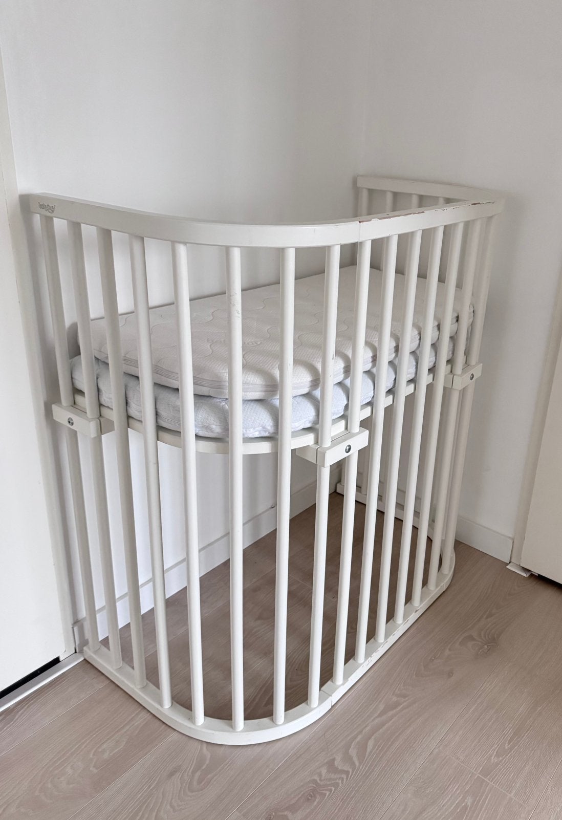 BabyBay Boxspring Ledikant Baby Bed incl 2 Mattassen, Ophalen, Zo goed als nieuw, Ledikant