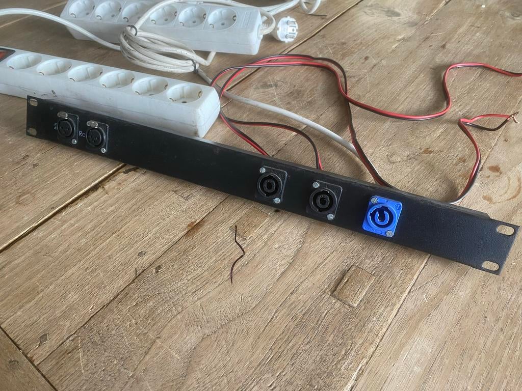 19 inch aansluitpaneel speakon power!!!XLR + stekkerblokken, Gebruikt, Ophalen of Verzenden, Nvt, Apparatuur