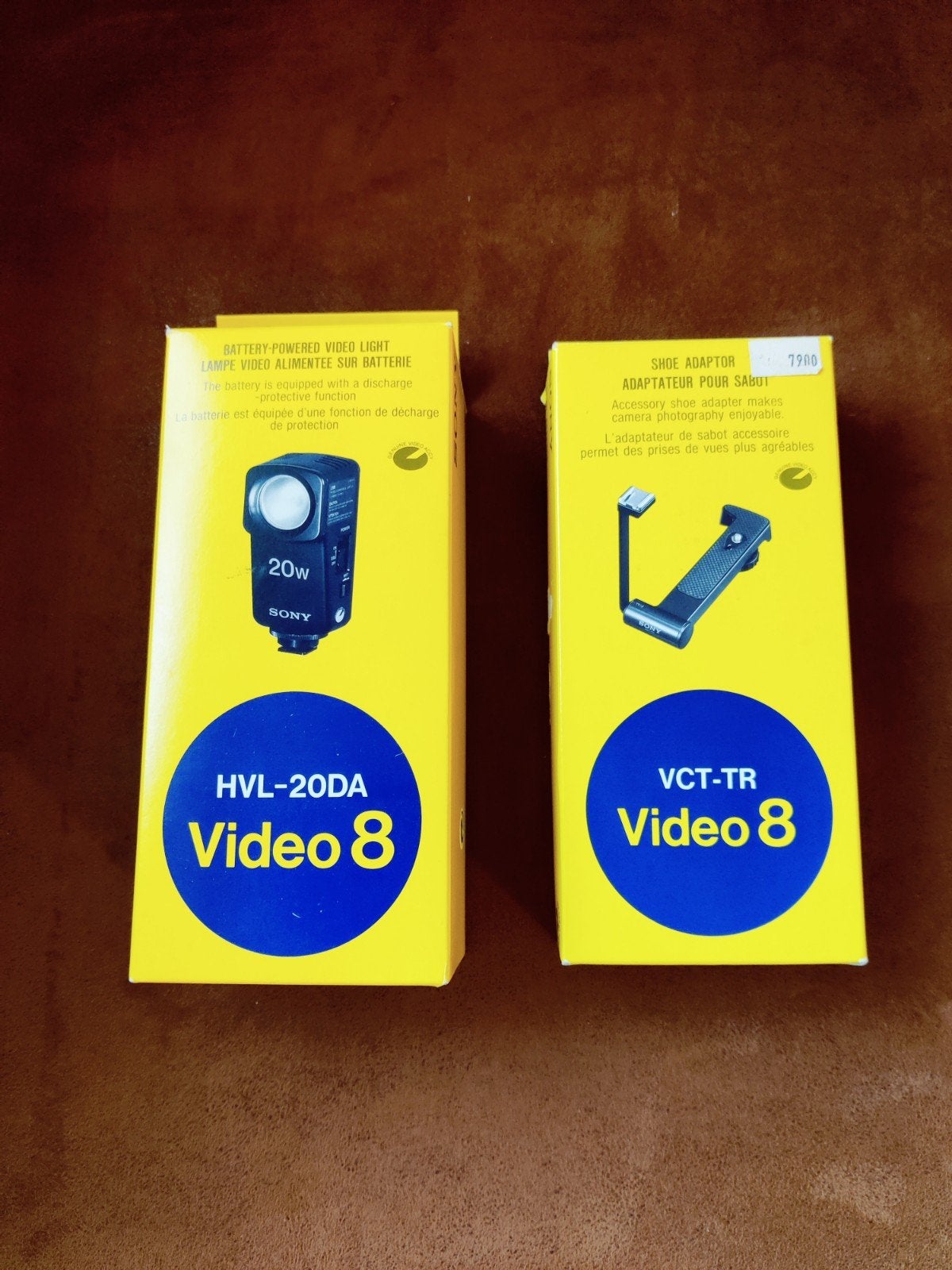 Sony Video8 set videolamp + VCT-TR adapter, Ophalen of Verzenden, 1960 tot 1980, Overige typen