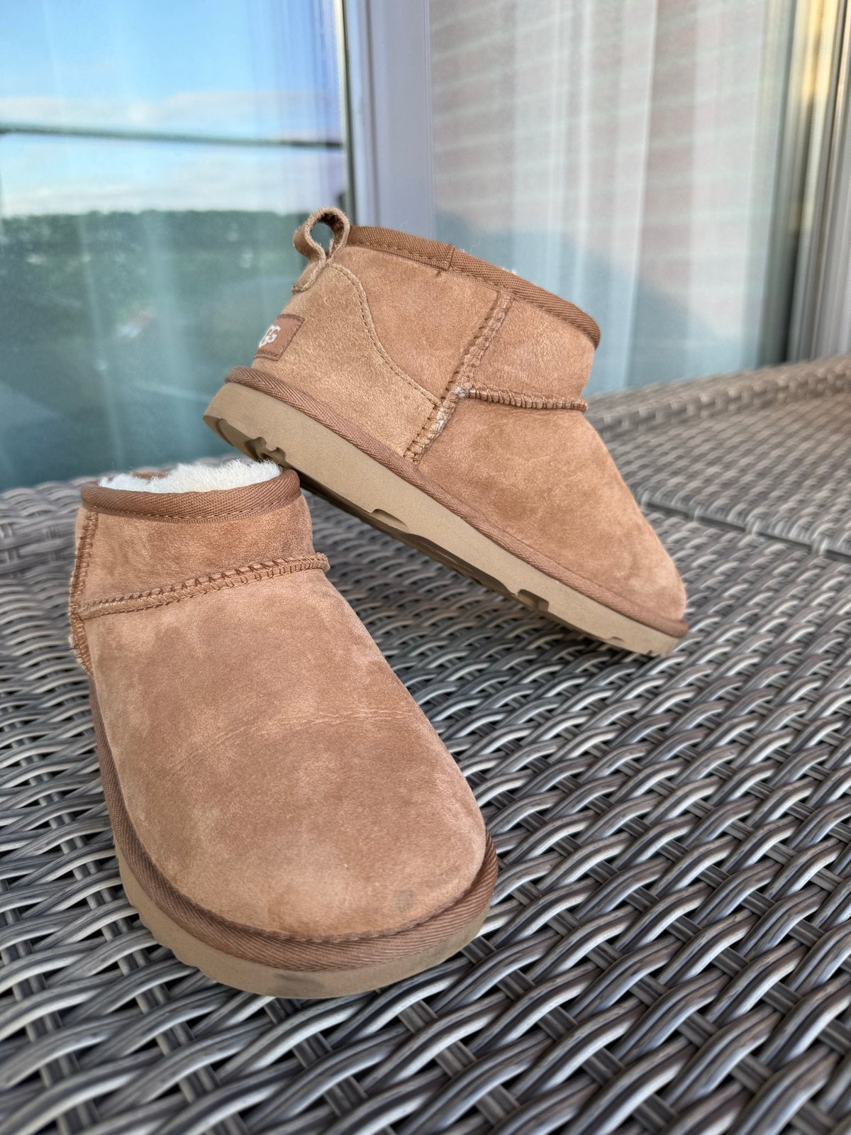 Uggs - Zo goed als nieuw, Ophalen of Verzenden, Zo goed als nieuw, Bruin, Lage of Enkellaarzen