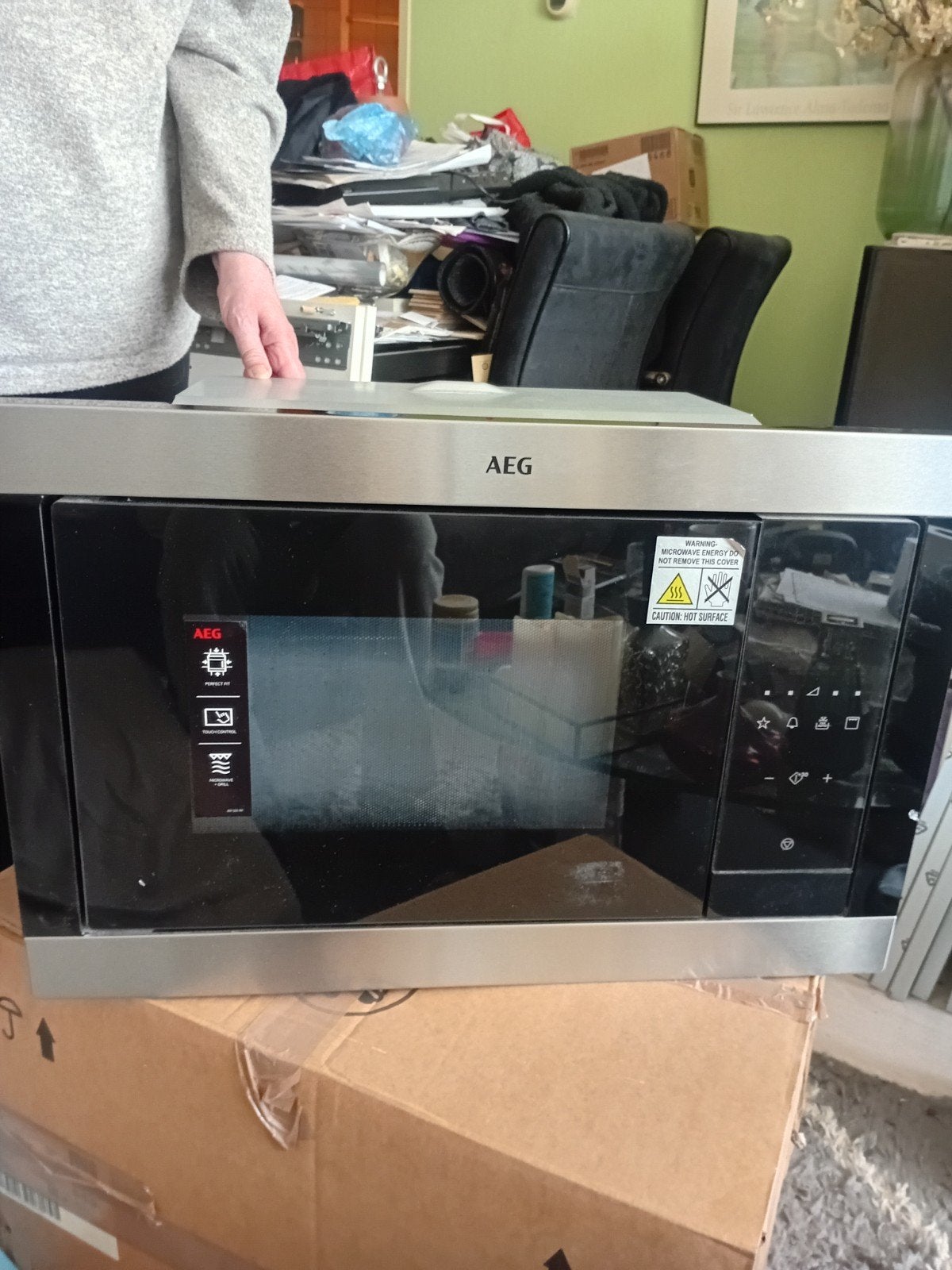 Nieuwe AEG inbouw magnetron+gril.Kleine beschadiging in glas, Witgoed en Apparatuur, Magnetrons, Ophalen, Nieuw, Inbouw