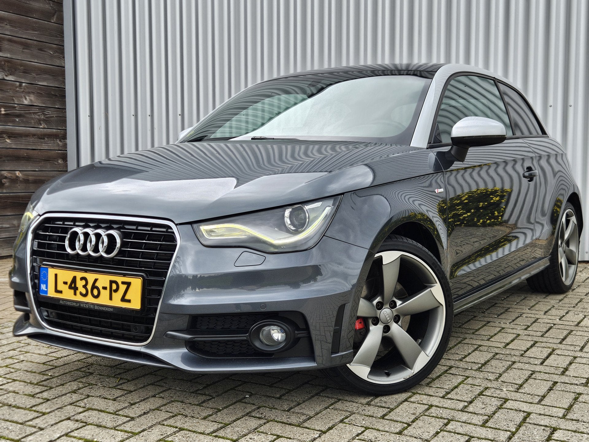 Audi A1 1.4 TFSI S Edition /Automaat/Pano/Stoelverwarming!, Auto's, 4 cilinders, 1165 kg, 4 stoelen, Leder en Stof