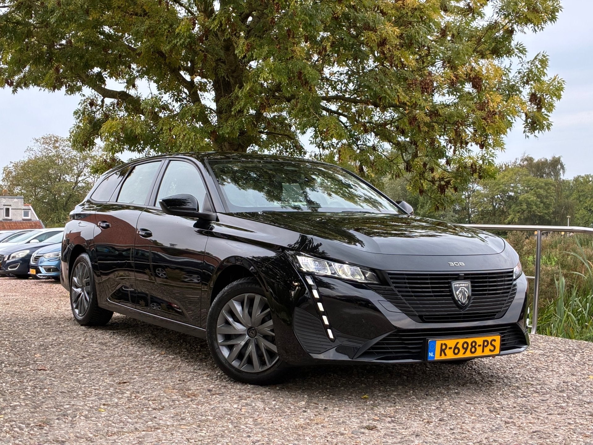 Peugeot 308 SW 1.2 Active Pack Business | Carplay + DAB+ nu, Voorwielaandrijving, Stof, 1199 cc, Zwart