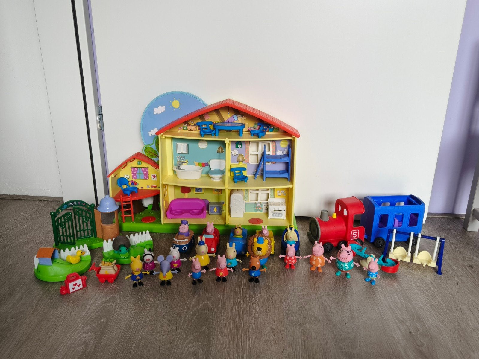 Peppa Pig day & night house speelset en nog veel meer, Ophalen of Verzenden, Zo goed als nieuw