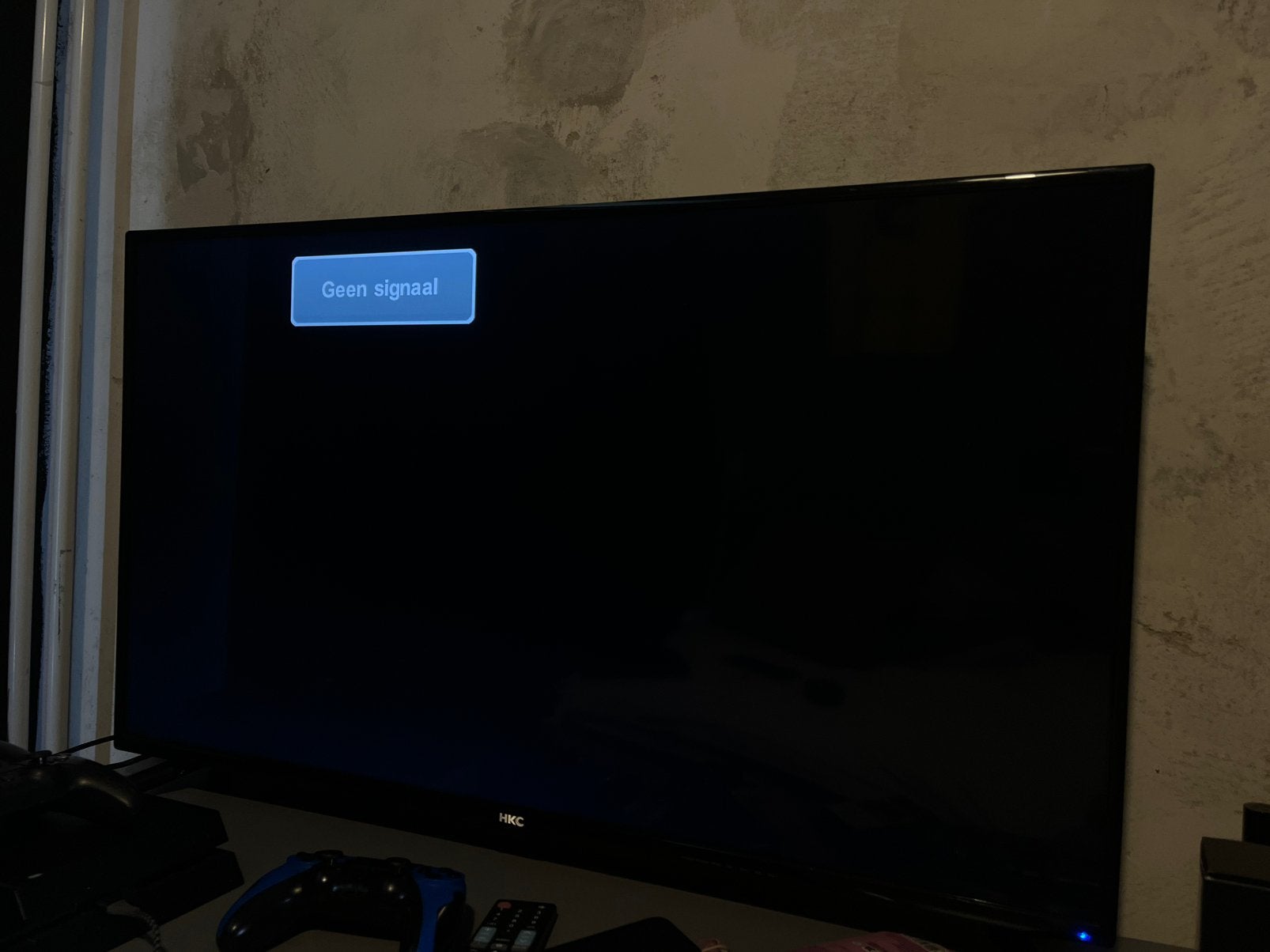 HKC TV, Audio, Tv en Foto, Ophalen, Zo goed als nieuw, 50 Hz