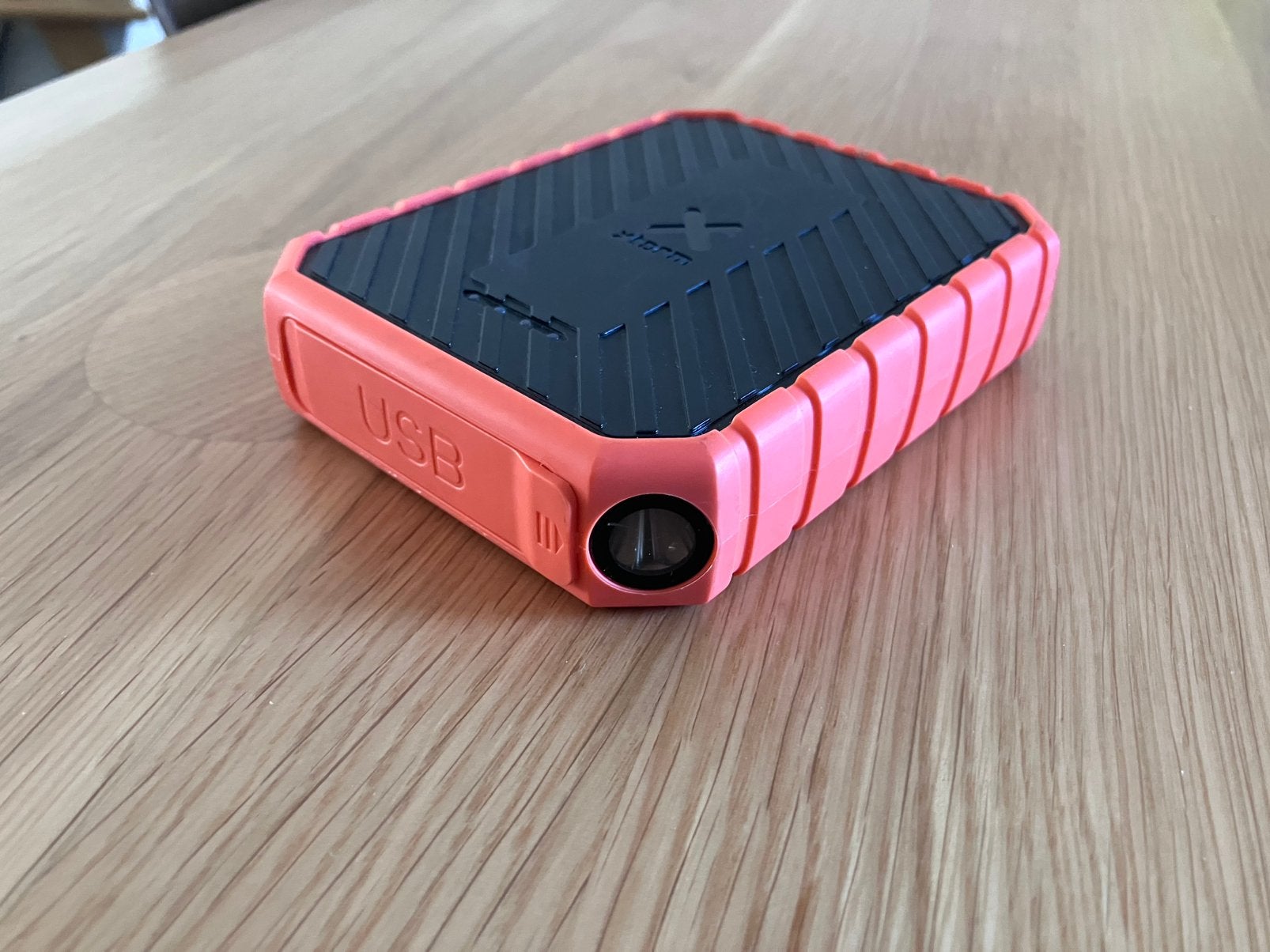 Xtorm rugged powerbank, Ophalen of Verzenden, Gebruikt