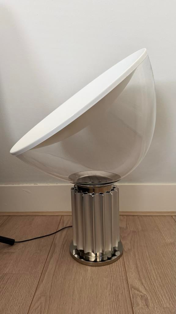 Originele Taccia Small design lamp zilver van Flos, Ophalen of Verzenden, Zo goed als nieuw, Metaal, Minder dan 50 cm