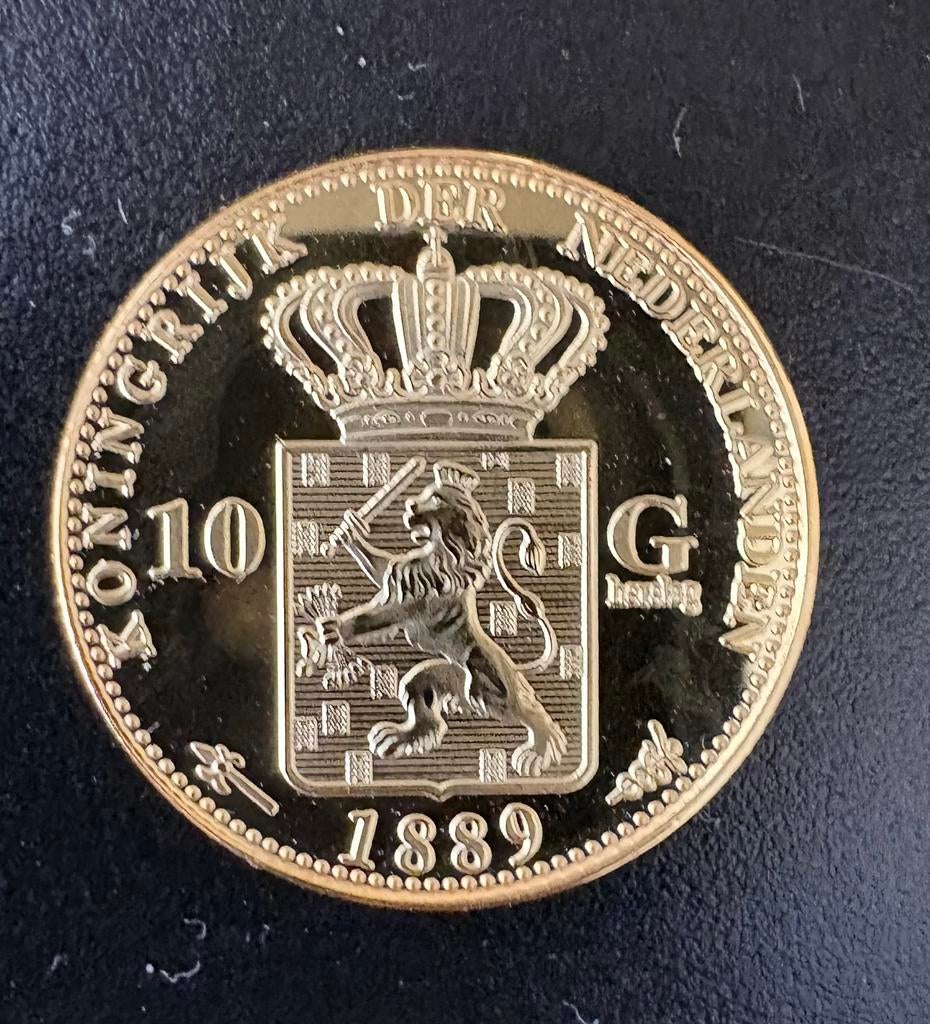 Officiële herslag massief vergulde 10 gulden munt, Ophalen of Verzenden, Nederland, Munten