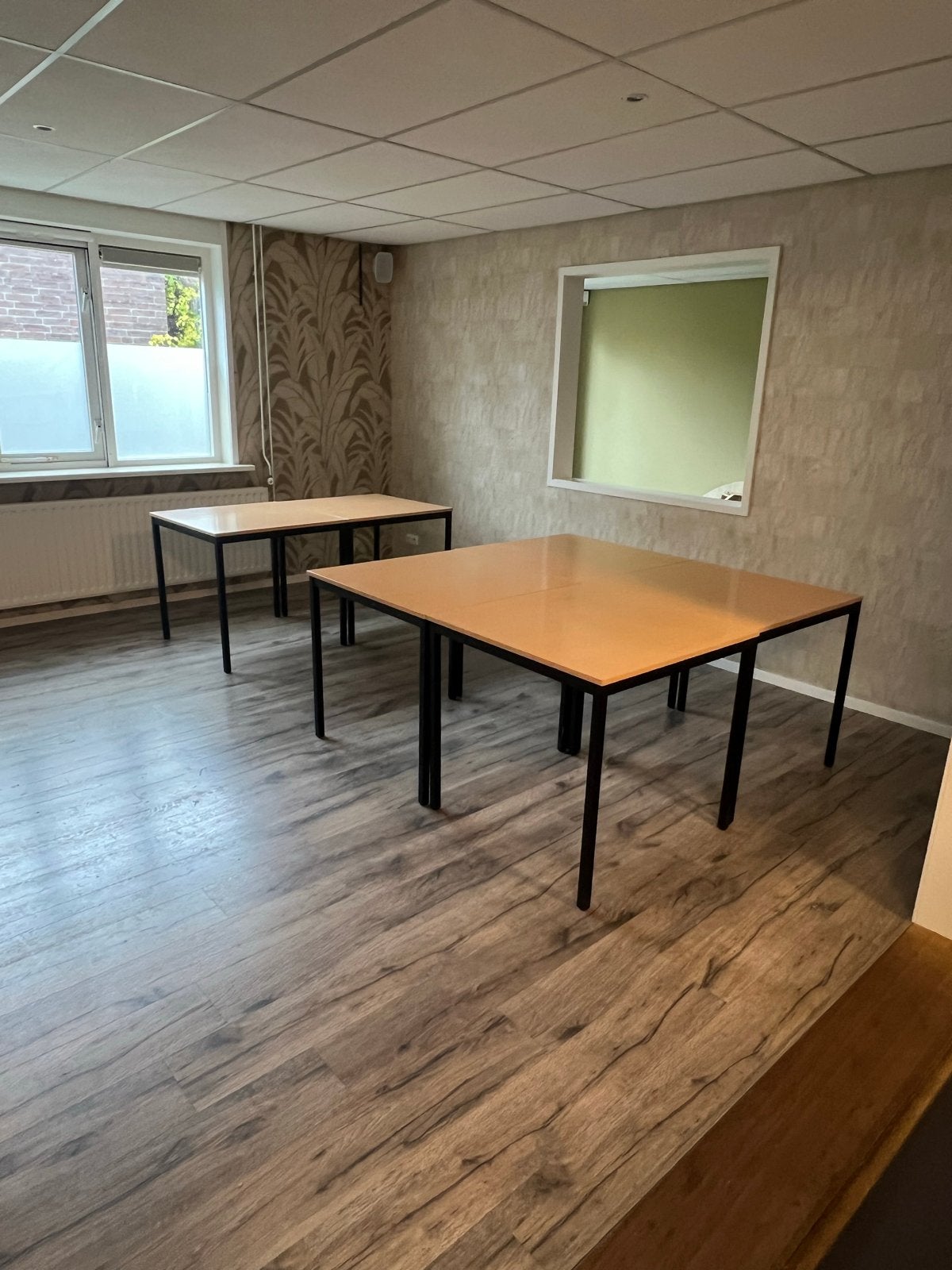 15 nette en stevige eettafels 80x80x75 cm, Ophalen, Gebruikt, Vierkant, Tot twee personen