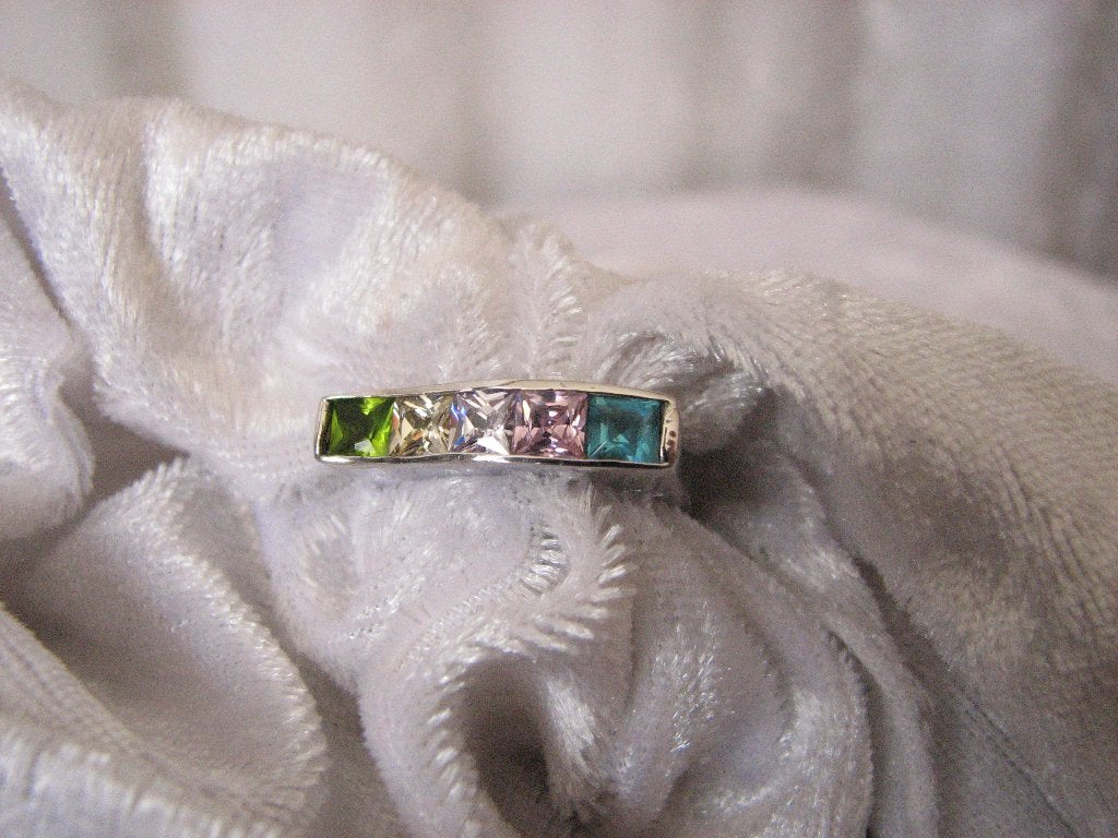 Mooie Smalle Artistieke Zilveren Ring - verschillende kleur, Verzenden, Zilver, Ring, Met edelsteen