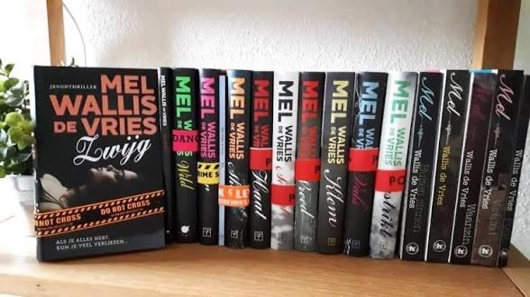 Gezocht Mel wallis de vries, Ophalen of Verzenden, Zo goed als nieuw