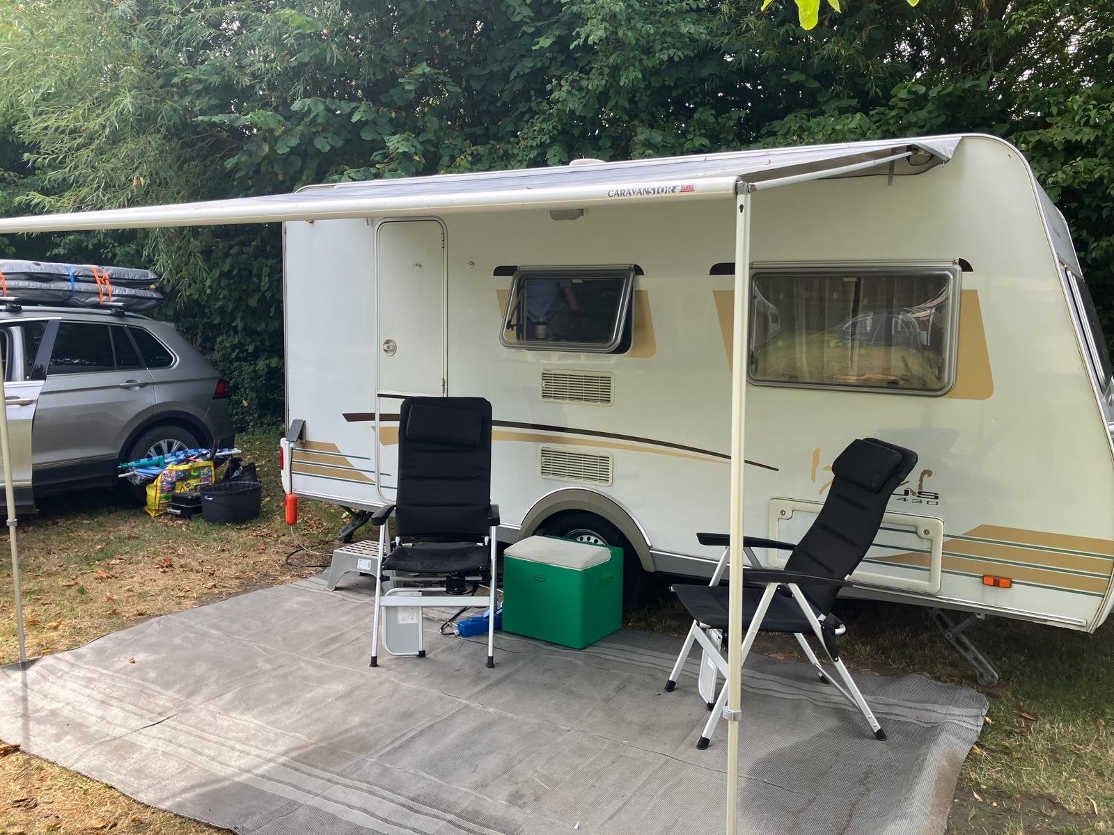 Ixus 430 caravan, Rondzit, Dwarsbed, Tot en met 4, Gascomfoor