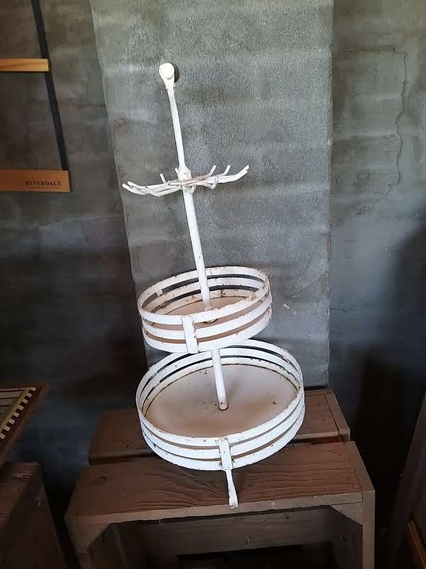 brocante etagaire, Ophalen, Gebruikt