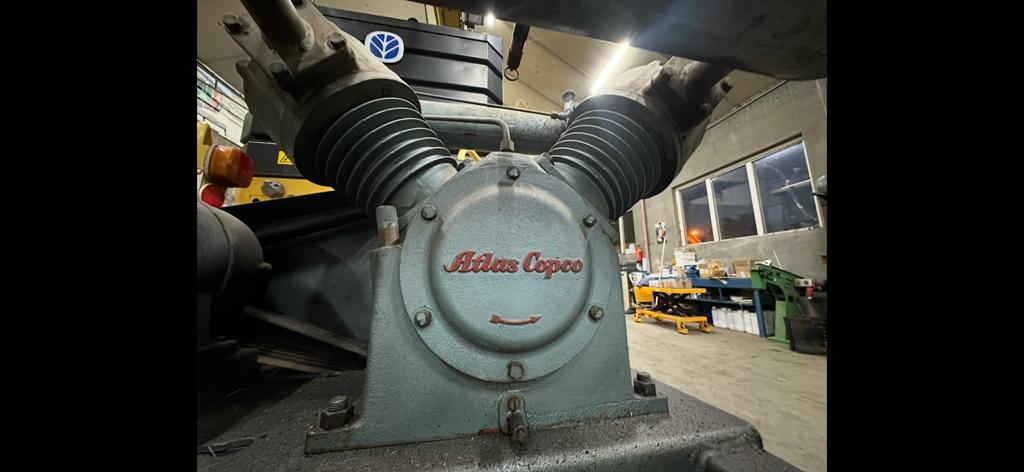 Atlas Copco Luchtcompressor K36RA met 5.5 kW motor, Doe-het-zelf en Verbouw, Gebruikt, 10 bar of meer, 100 liter of meer, 400 tot 800 liter/min
