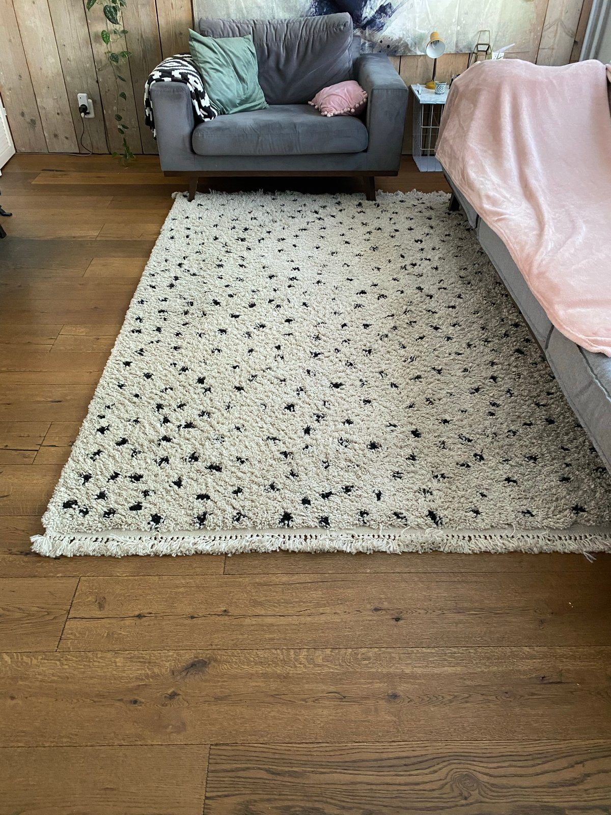 Crèmekleurig vloerkleed met zwarte stippen, Ophalen, Gebruikt, 150 tot 200 cm, Crème