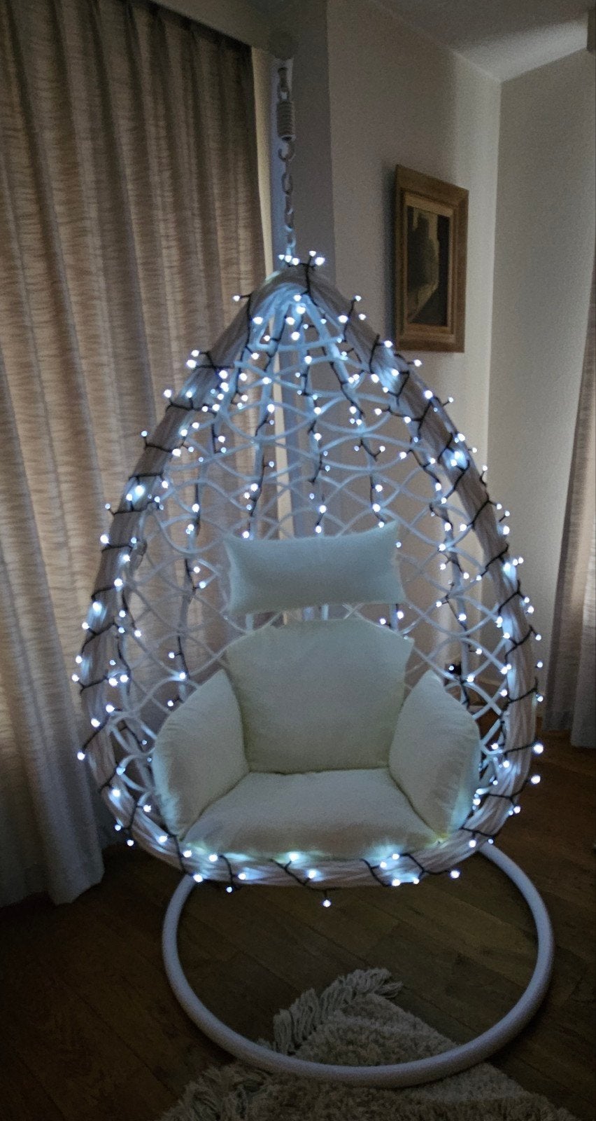 Witte hangstoel met standaard en verlichting, Ophalen, Kunststof, Modern, Bohemian, Wit