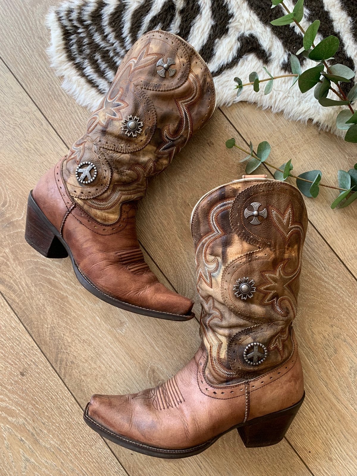 Ariat cowboylaarzen 39 western boots bohemian laarzen, Kleding | Dames, Schoenen, Hoge laarzen, -, Ophalen of Verzenden, Zo goed als nieuw