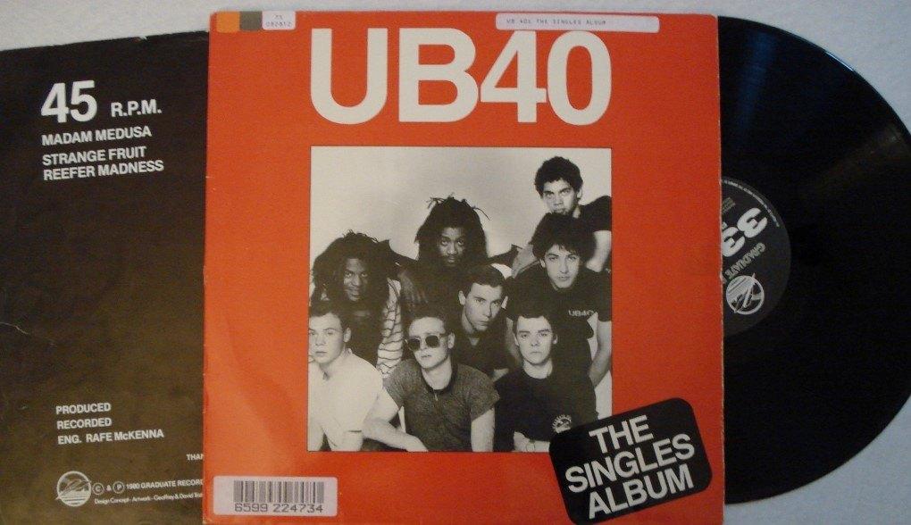 UB40 - The singles album, Beschermende buitenhoes, Ophalen of Verzenden, Gebruikt, 12 inch