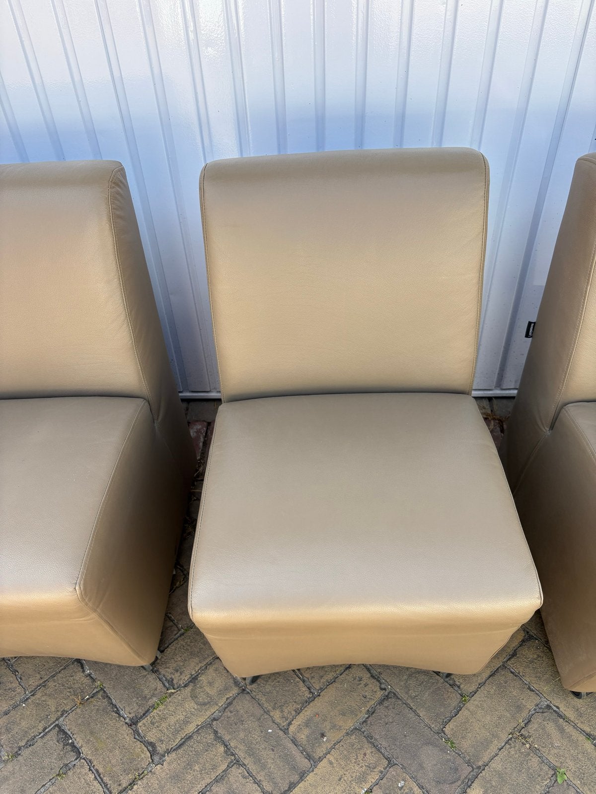 Set van 4 taupe eetkamerstoelen - Zo goed als nieuw, Huis en Inrichting, Stoelen, Ophalen, Overige kleuren, Leer, Zo goed als nieuw
